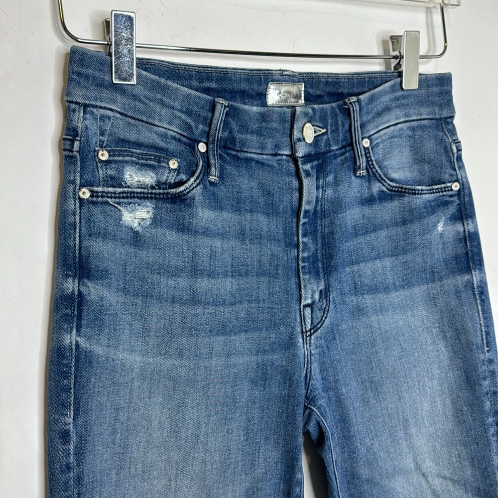 Mother The Looker Crop Distressed Skinny Crop Jeans (26) - Picture 4 of 11